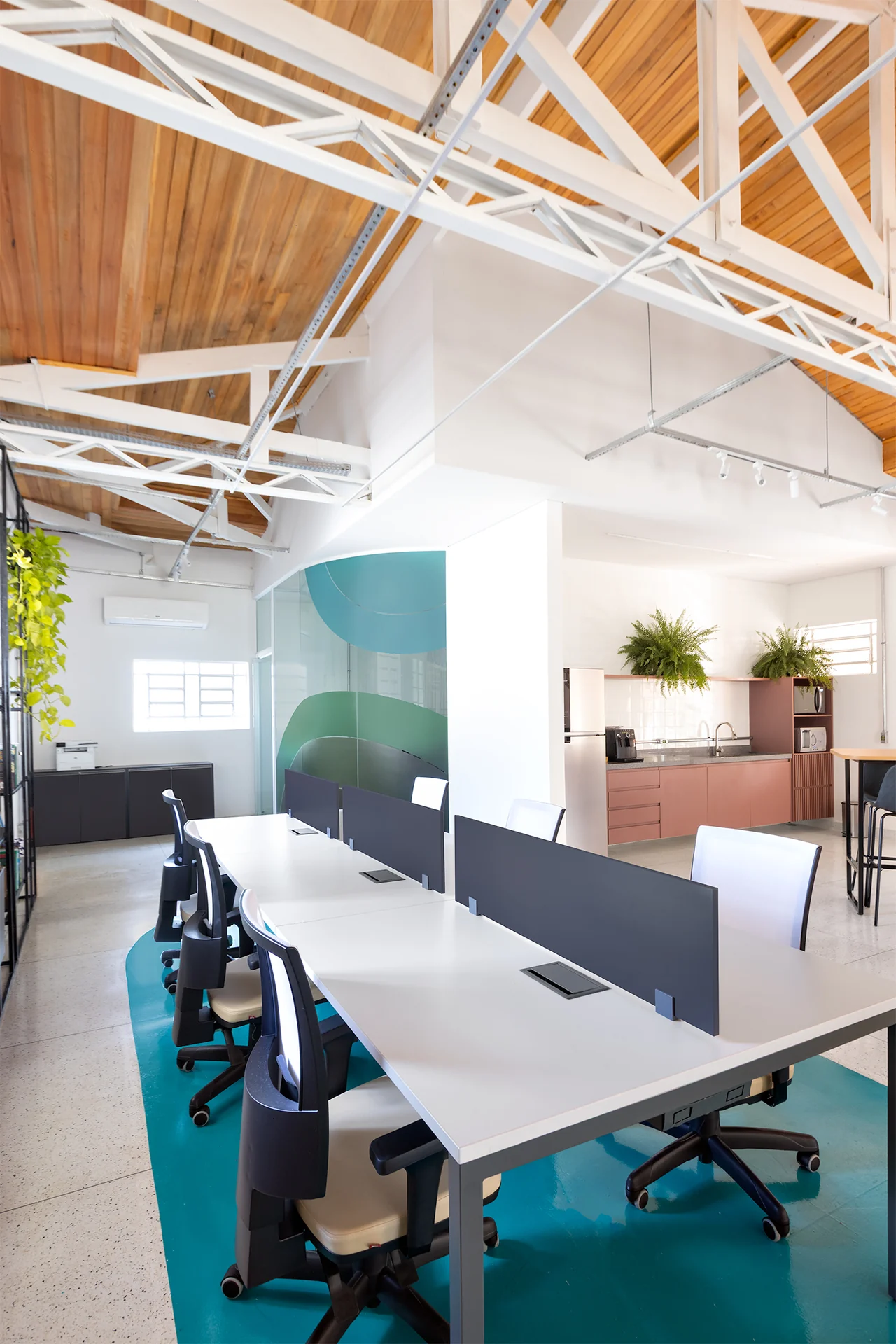 Estações de trabalho e estrutura de cobertura — CCARBON/USP