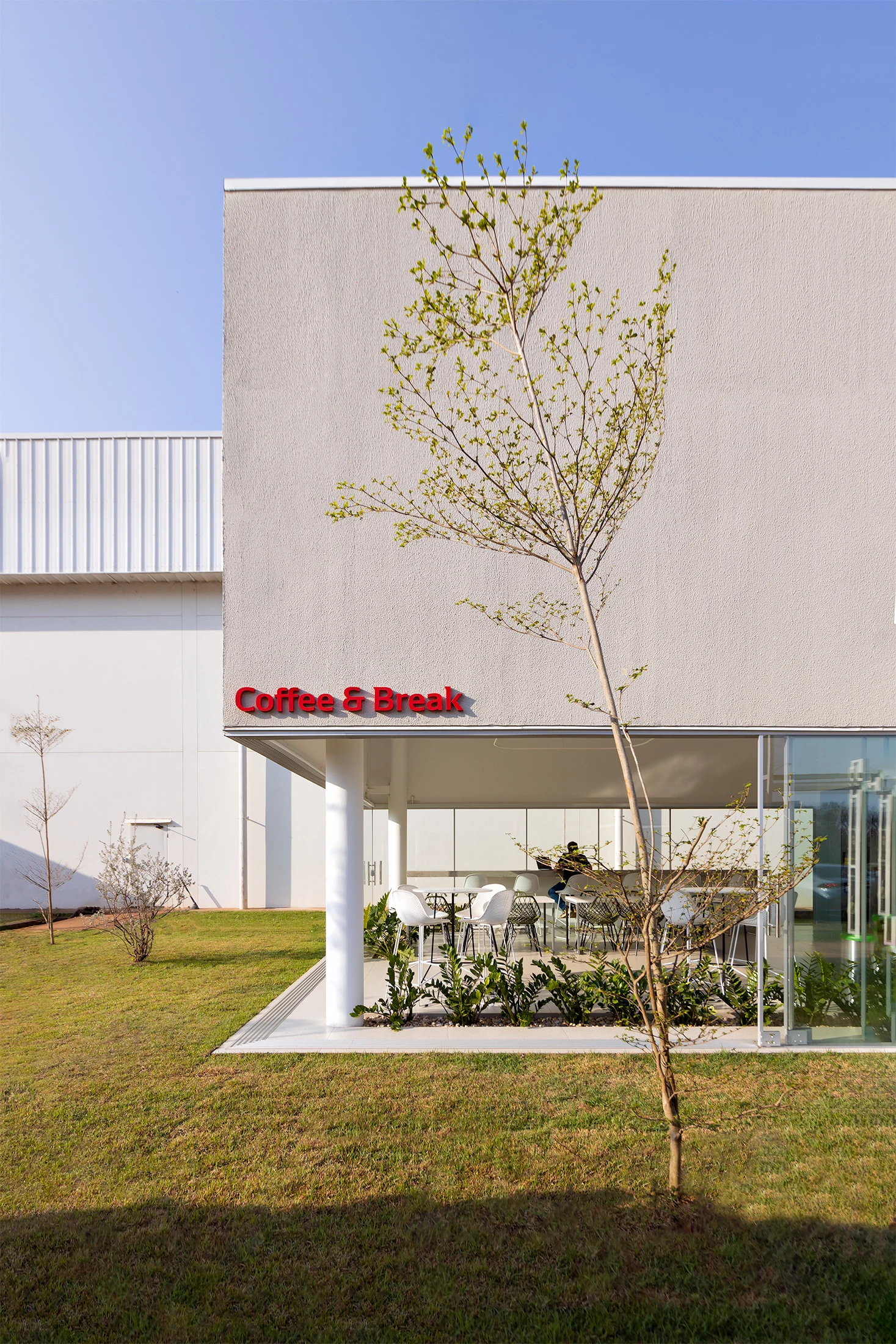 A chegada ao café — Denso Casual Food