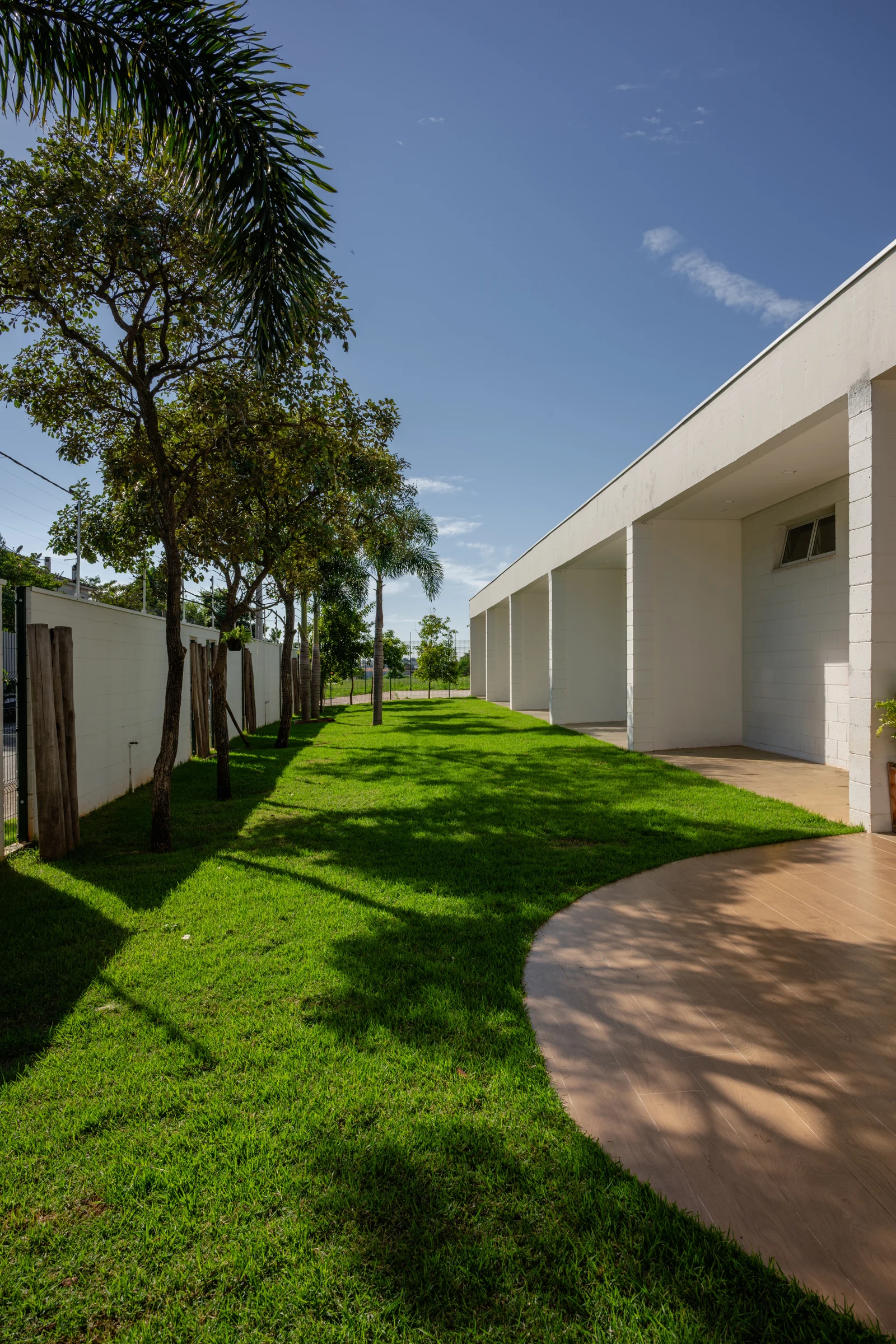 Entre a sala e o jardim — Eco Escola Jardim
