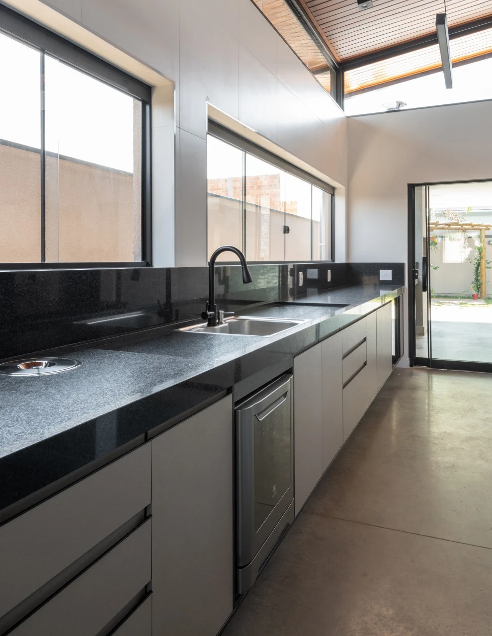 Luz natural na cozinha — Casa Greville