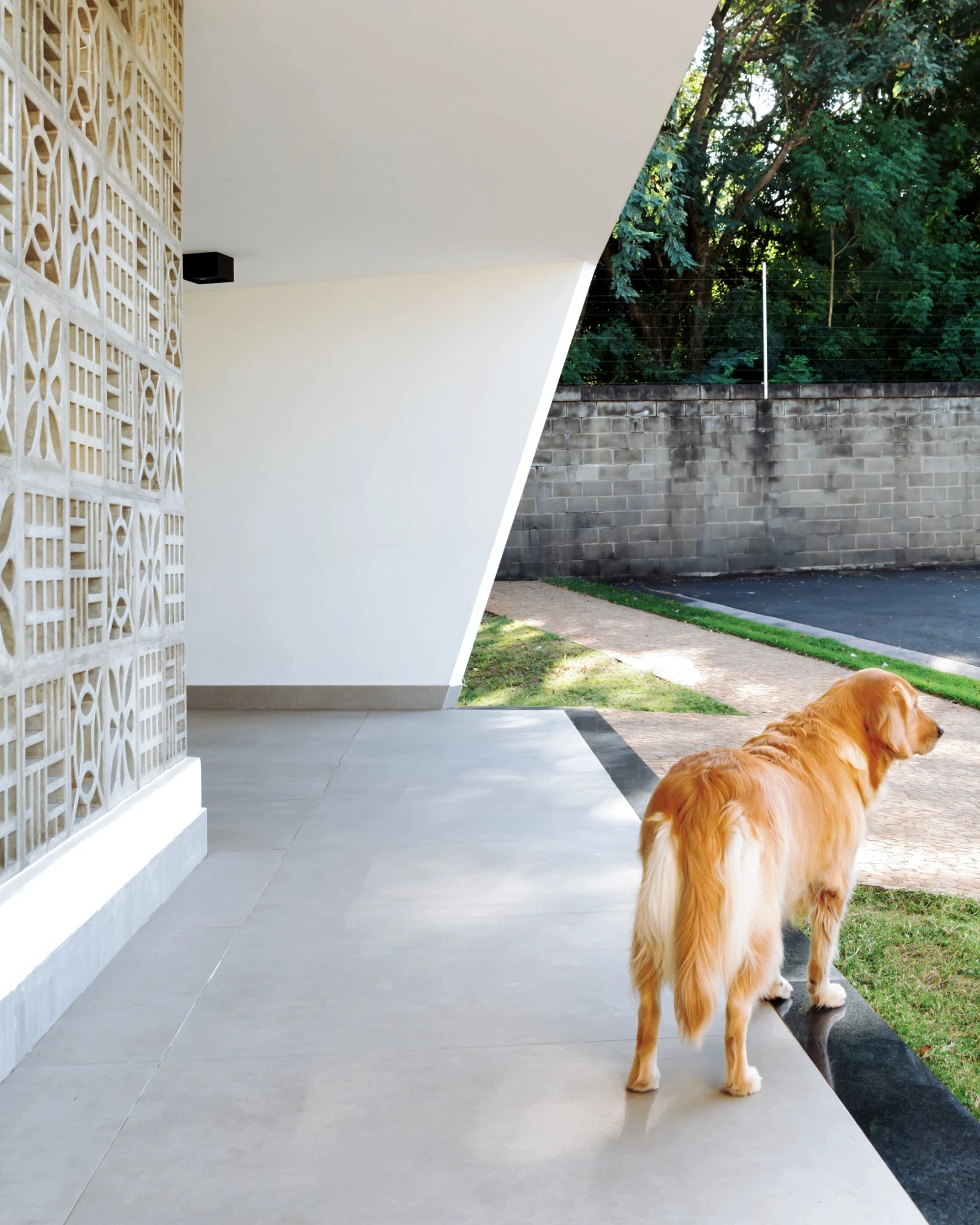 Casa Tangram — A varanda na escala do cotidiano