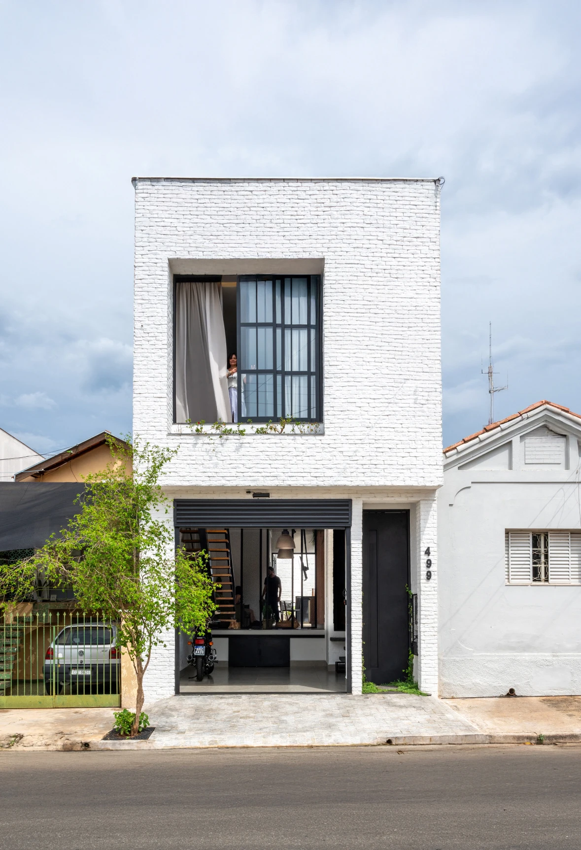 Fachada voltada à rua — Casa Vila 499